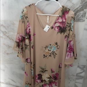 Light taupe floral flare sleeve dress